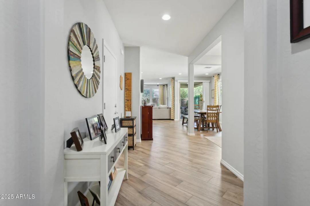 Real Estate Picture 4