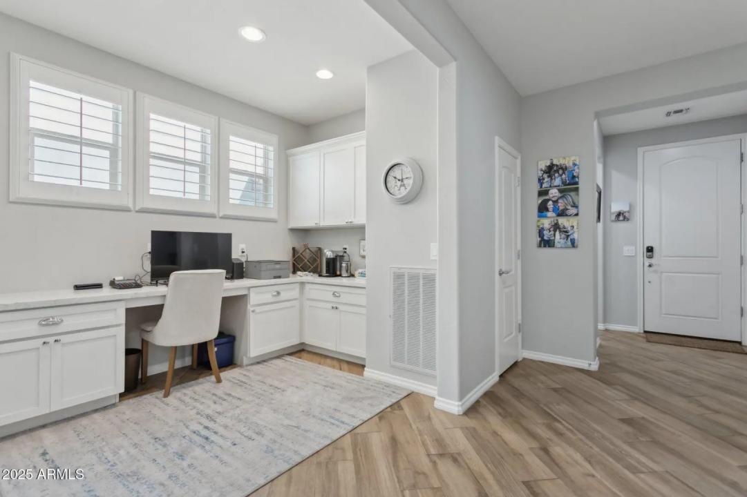 Real Estate Picture 6