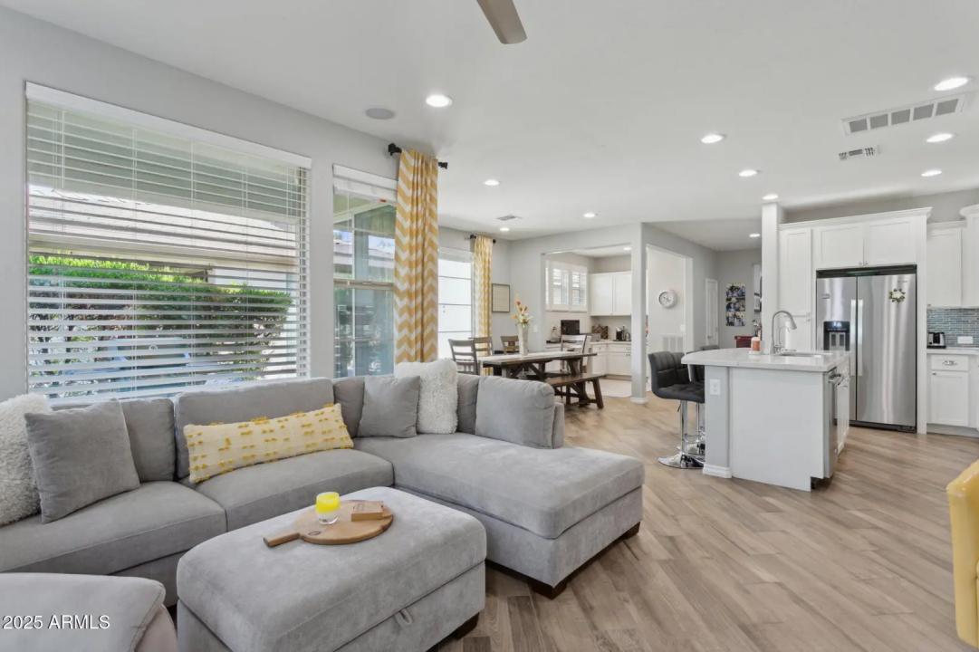 Real Estate Picture 13