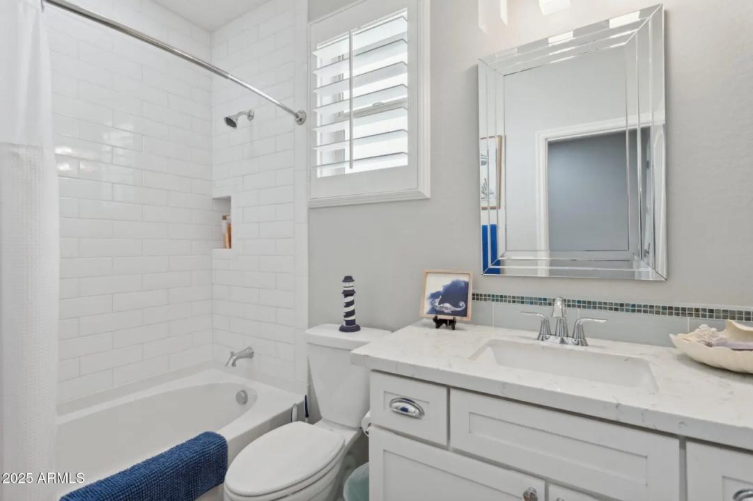 Real Estate Picture 18