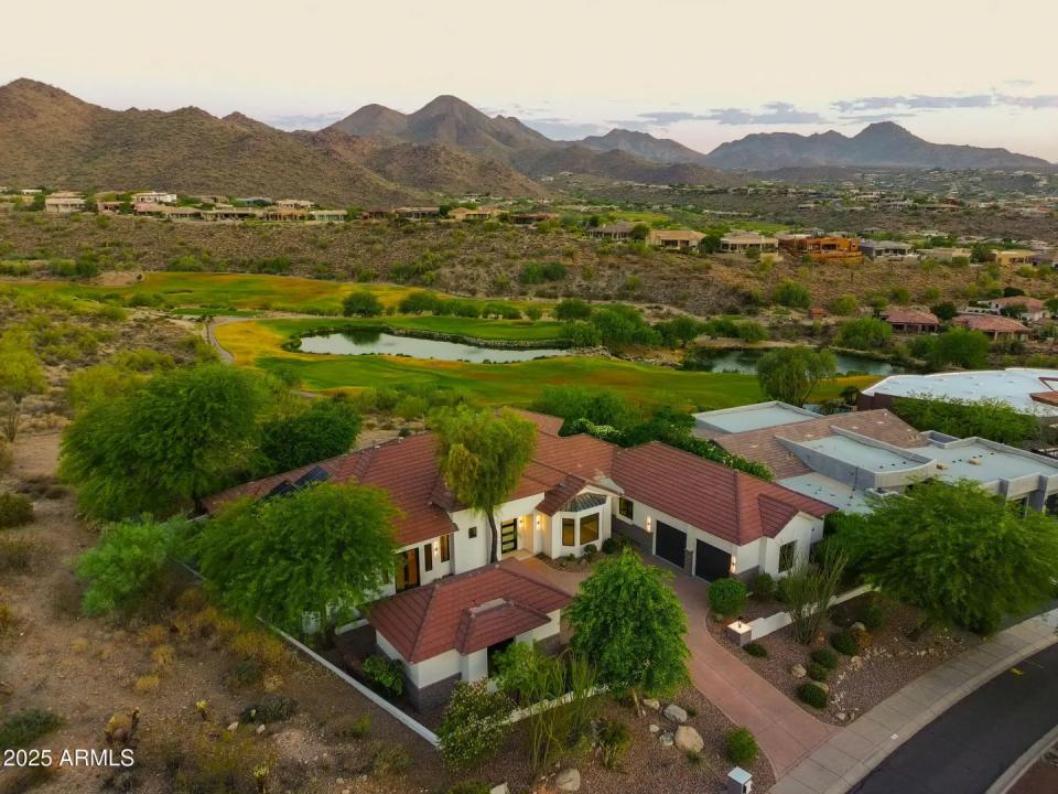 Real Estate Picture 5