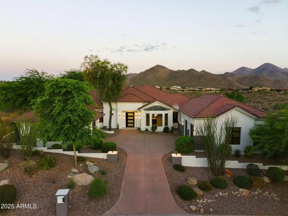 Real Estate Picture 6