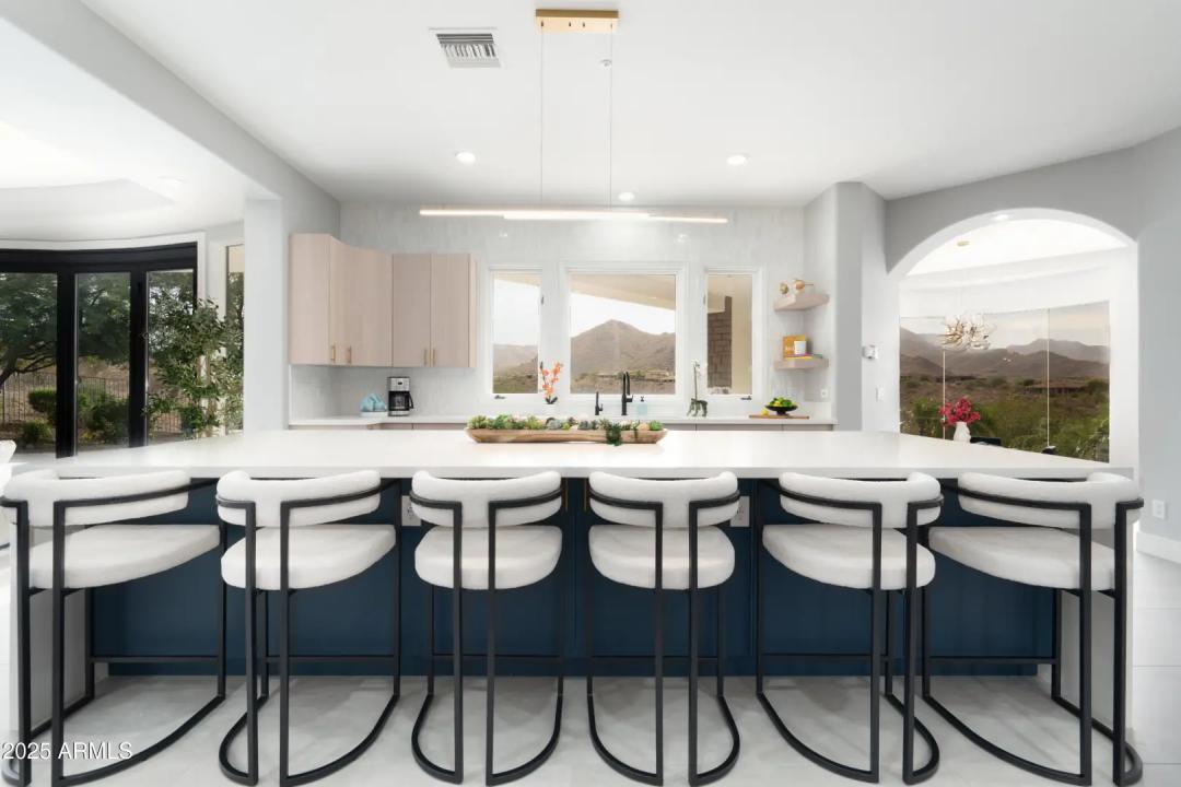 Real Estate Picture 10