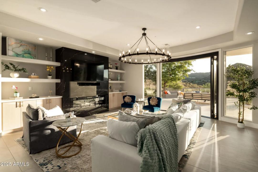 Real Estate Picture 21