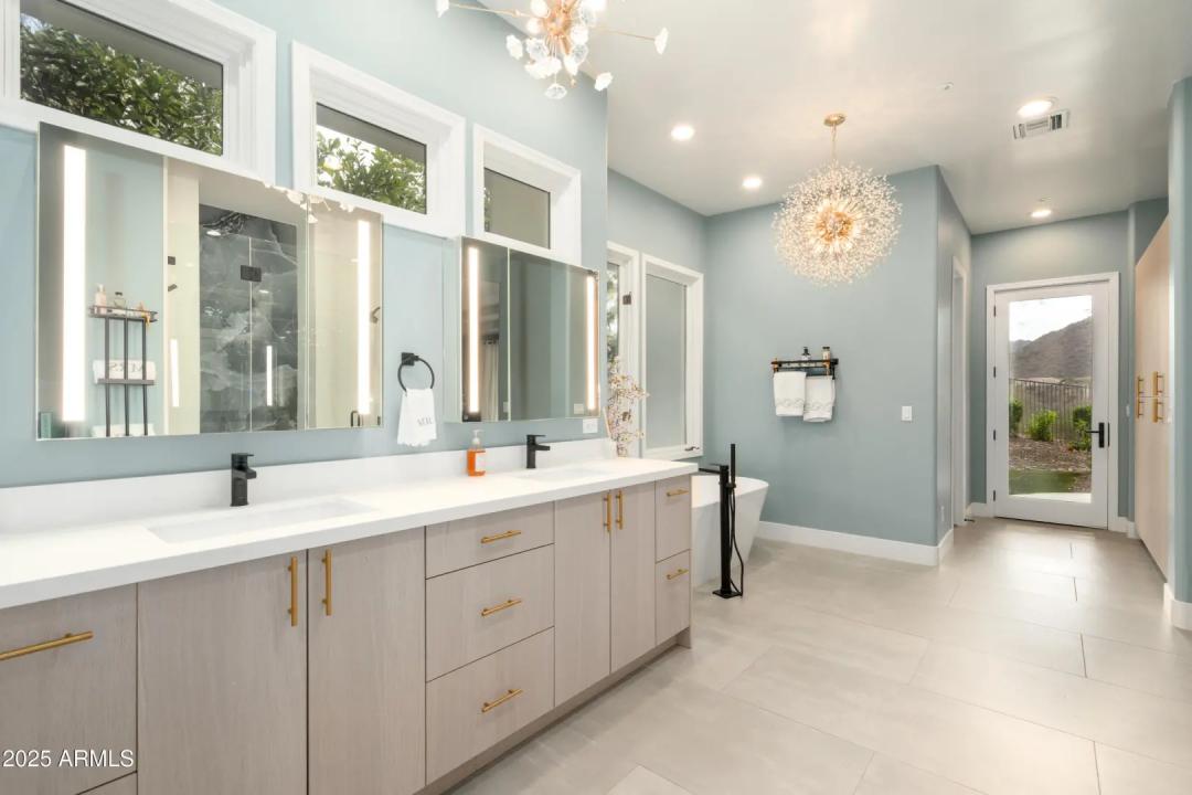 Real Estate Picture 33