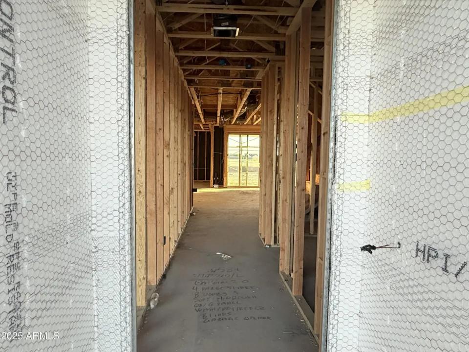 Real Estate Picture 3