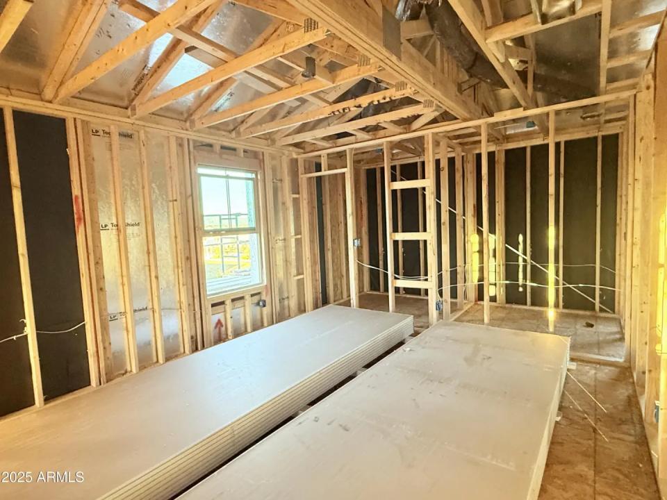 Real Estate Picture 10