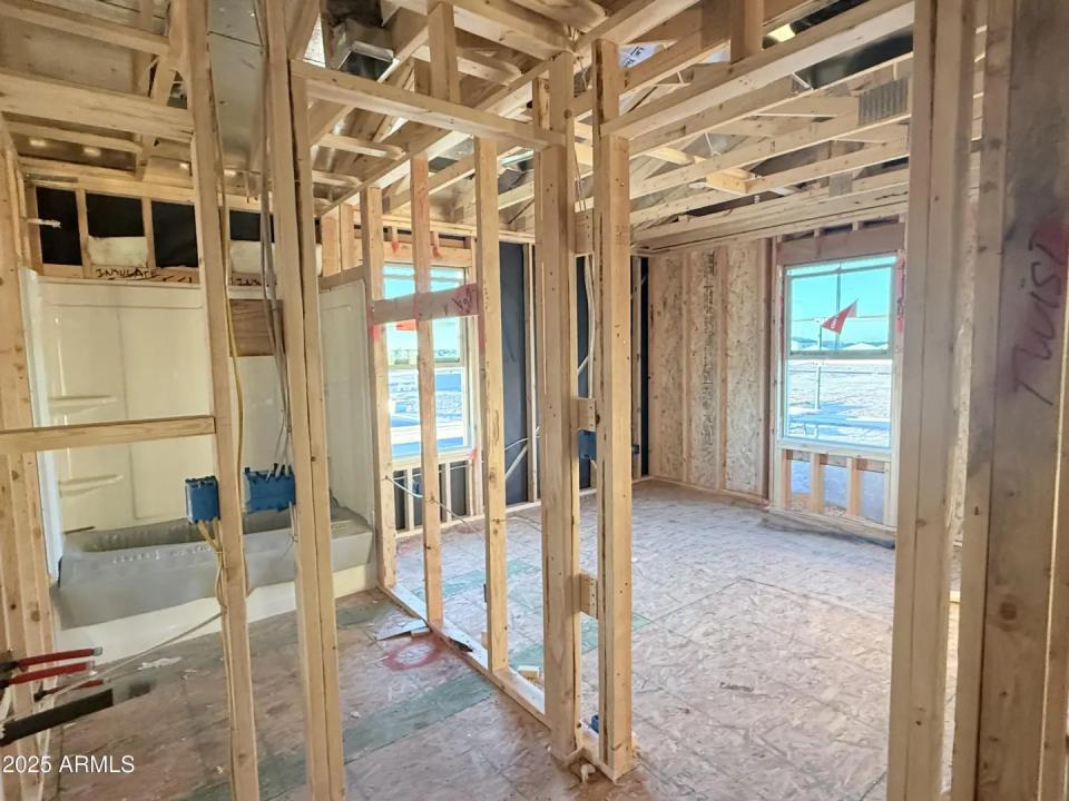 Real Estate Picture 11