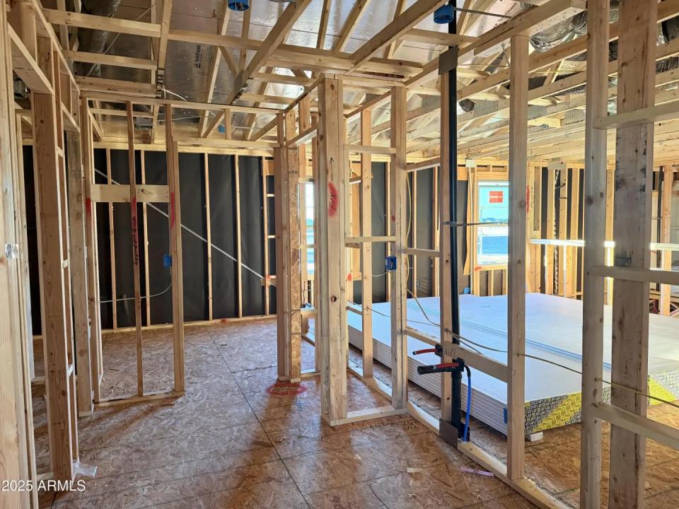 Real Estate Picture 16