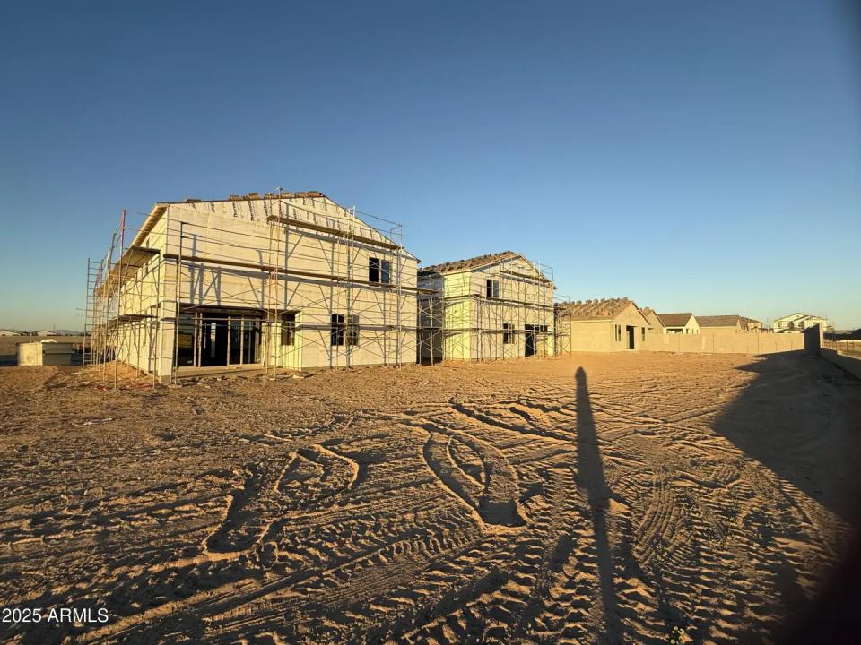 Real Estate Picture 18