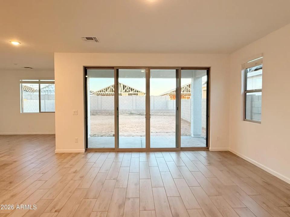 Real Estate Picture 6