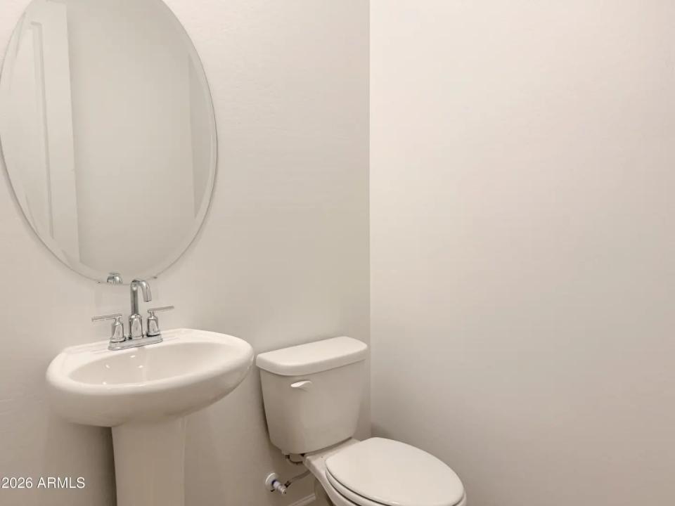 Real Estate Picture 12