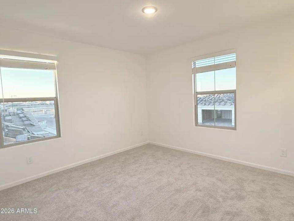 Real Estate Picture 14