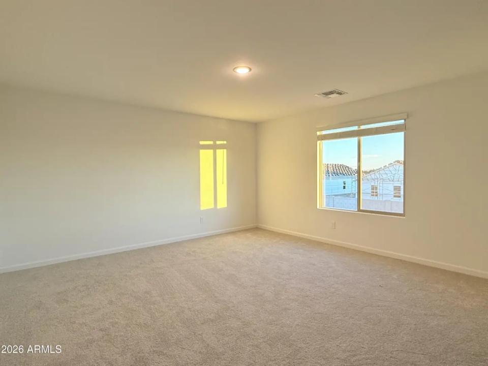 Real Estate Picture 22