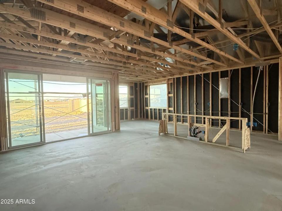Real Estate Picture 5