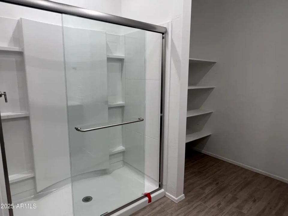 Real Estate Picture 17