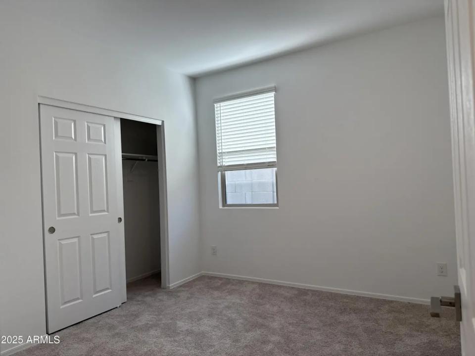 Real Estate Picture 12