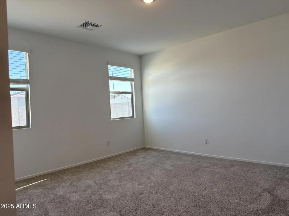 Real Estate Picture 28