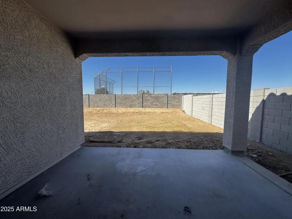 Real Estate Picture 10