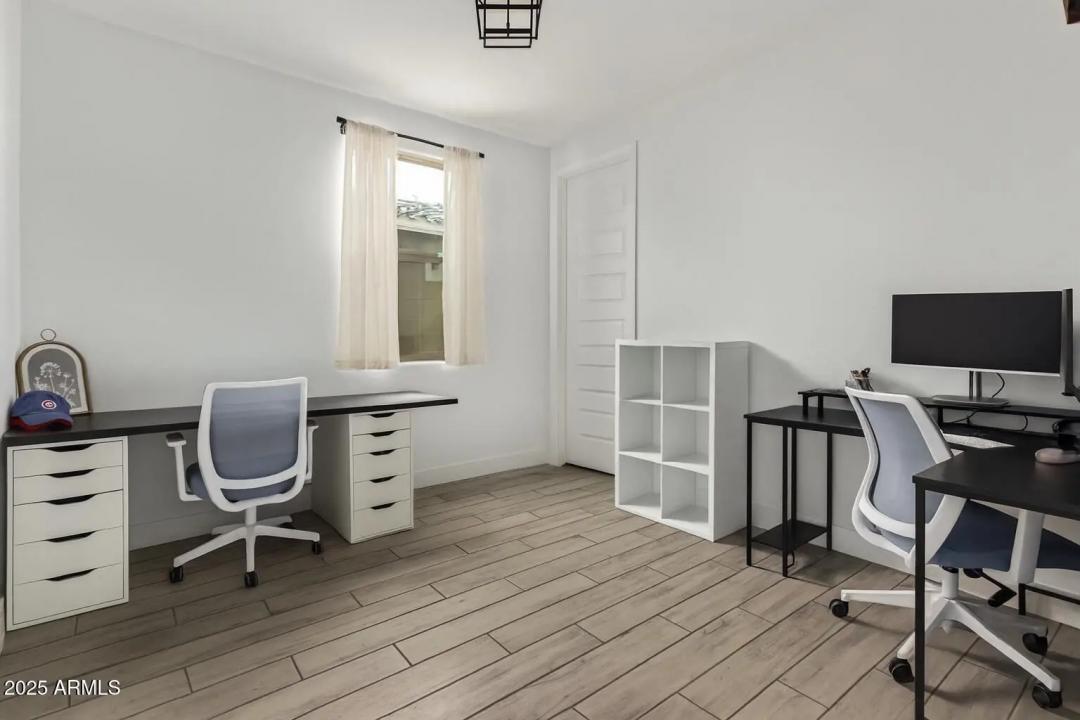 Real Estate Picture 10
