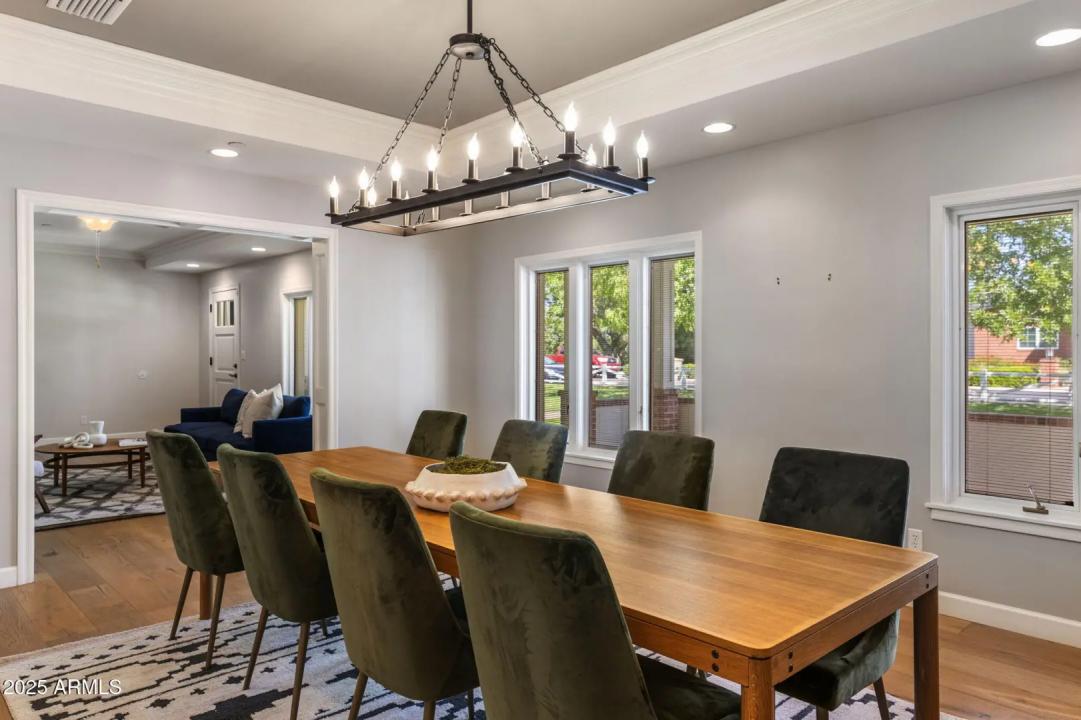 Real Estate Picture 11