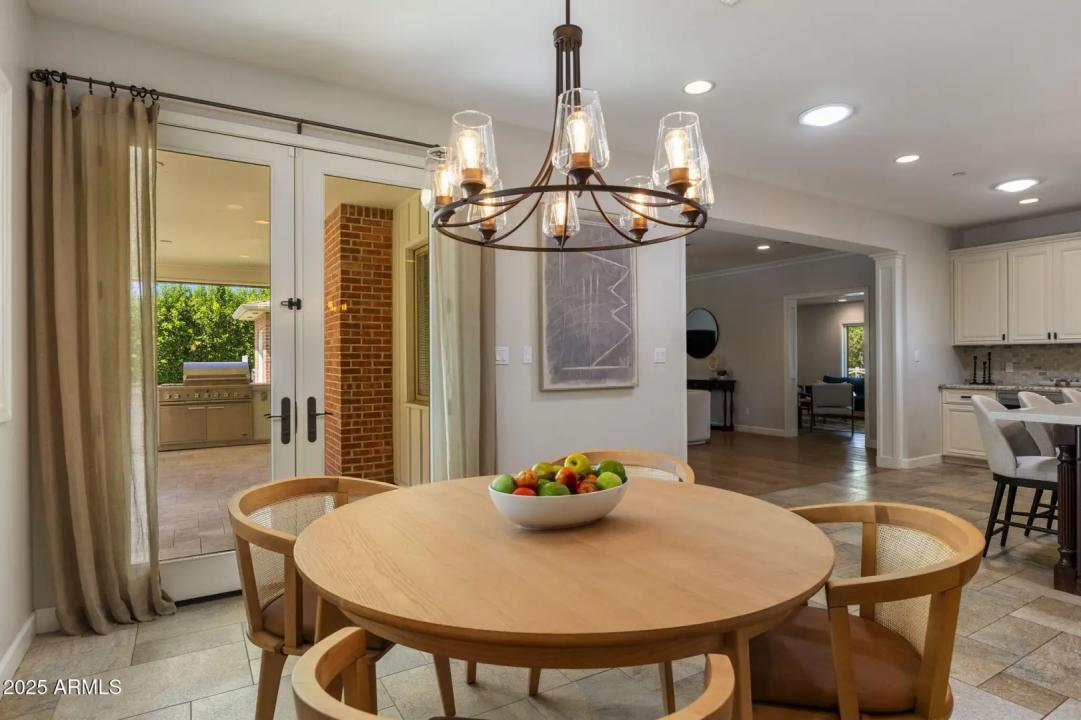 Real Estate Picture 8