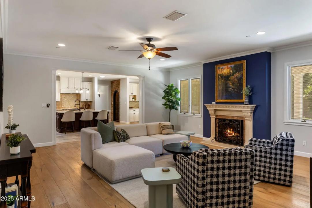 Real Estate Picture 14