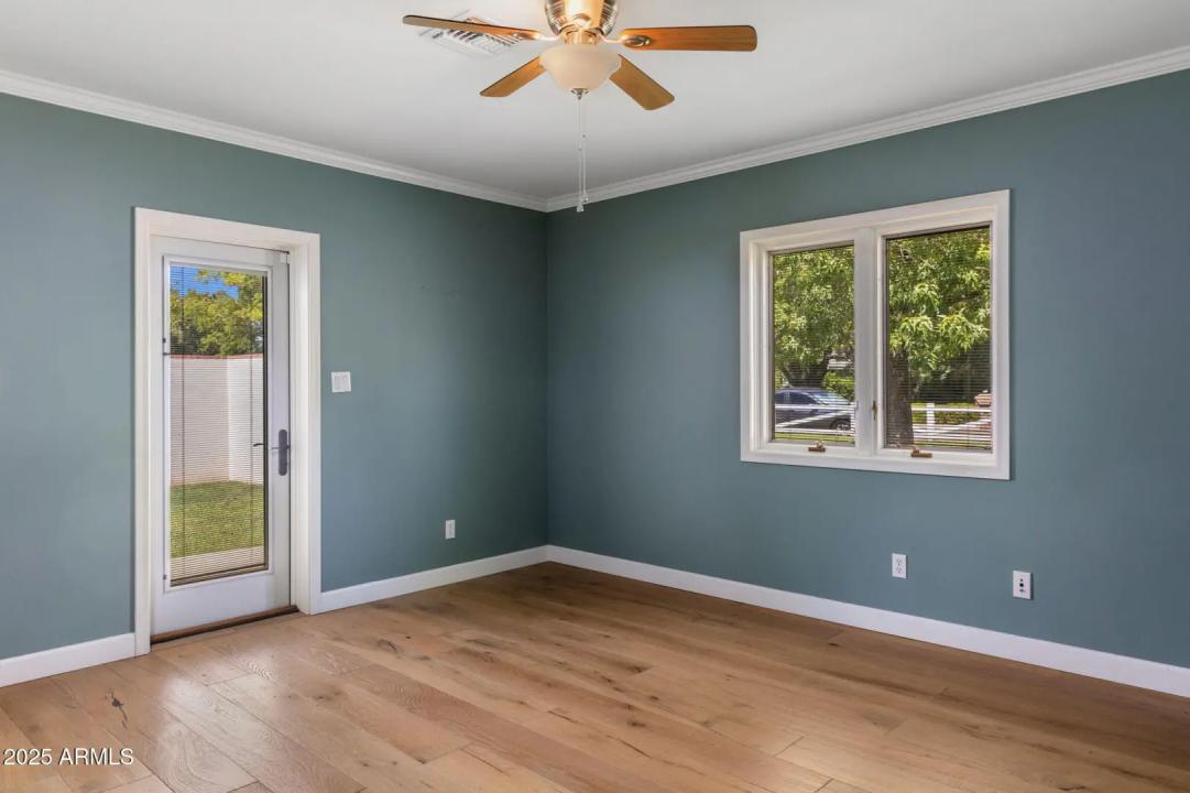 Real Estate Picture 23