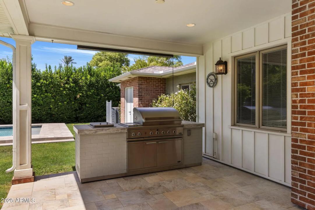 Real Estate Picture 28