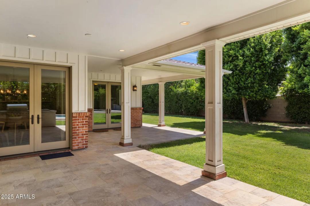 Real Estate Picture 30