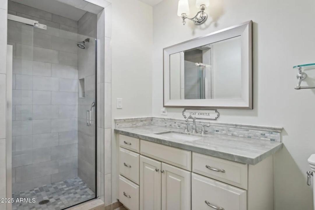 Real Estate Picture 39