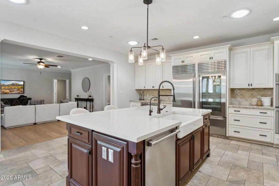 Real Estate Picture 9