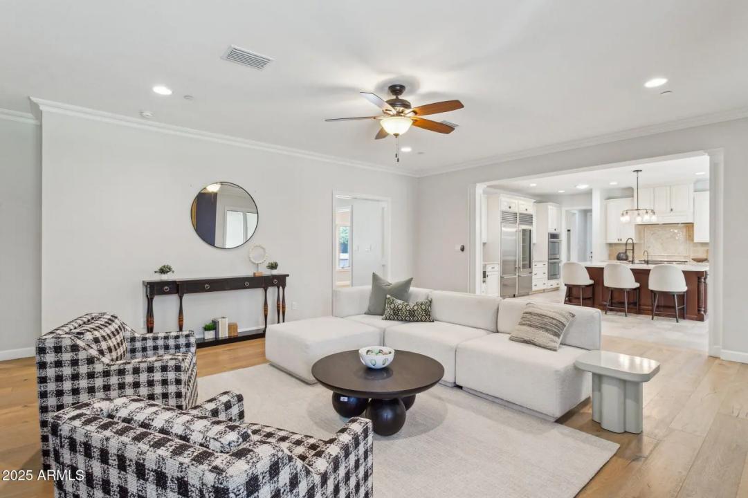 Real Estate Picture 22