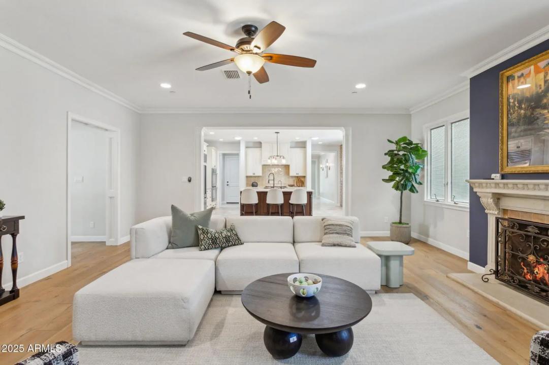 Real Estate Picture 23
