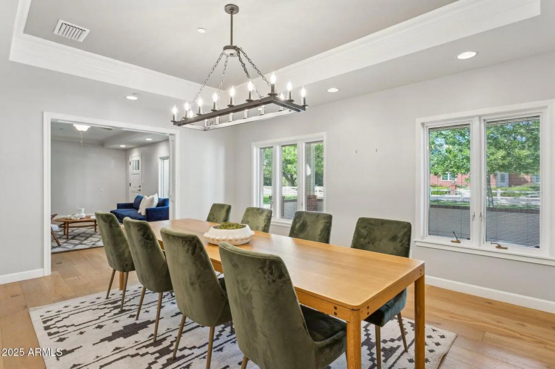 Real Estate Picture 18