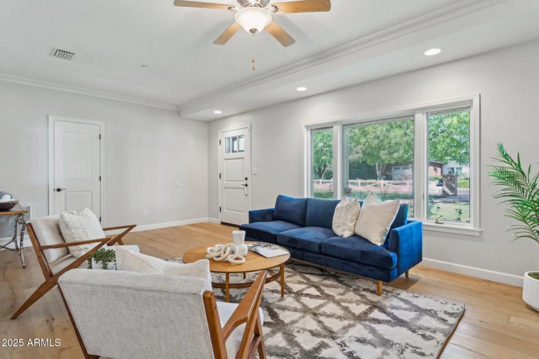 Real Estate Picture 15