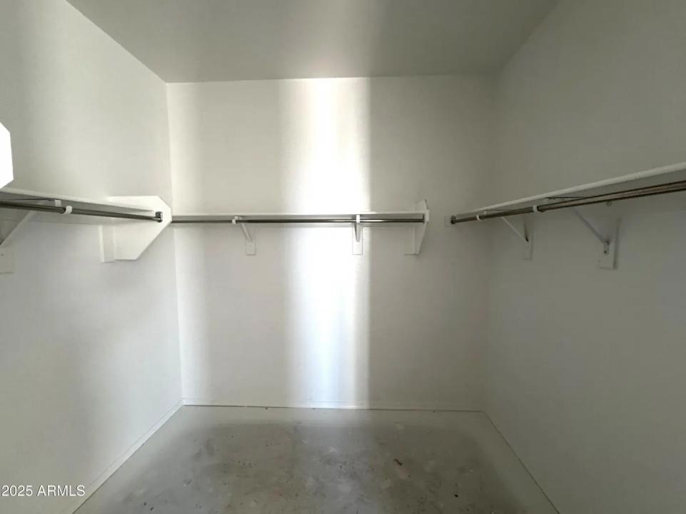Real Estate Picture 18