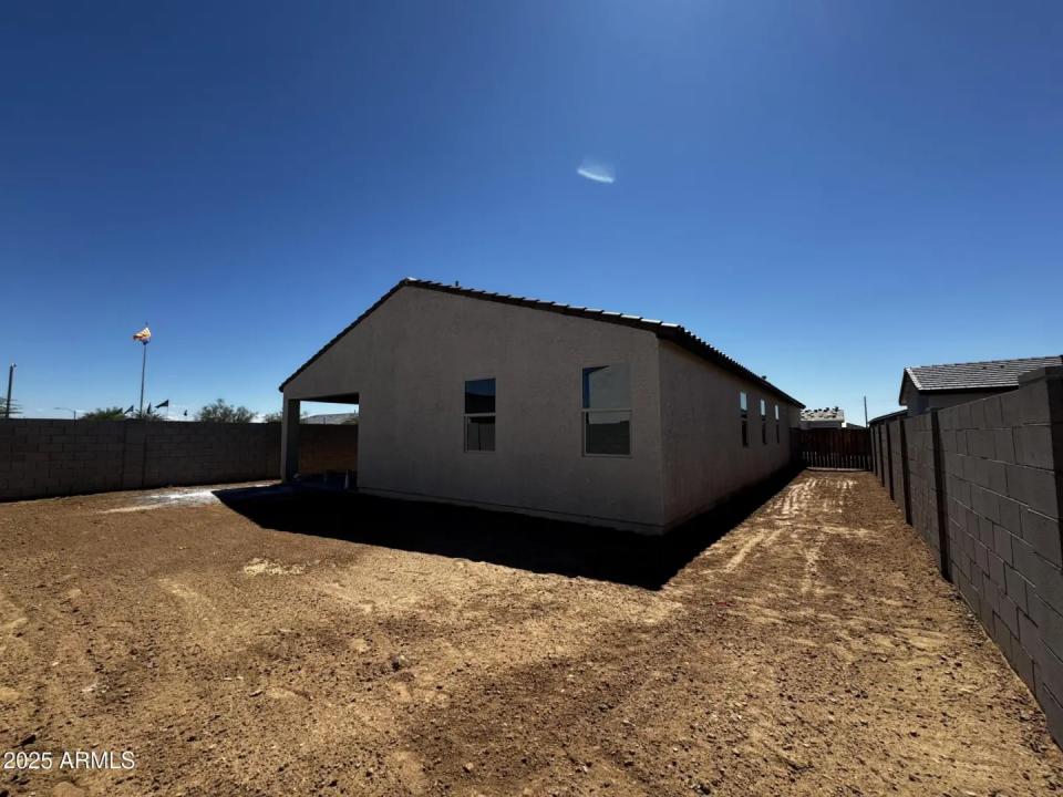 Real Estate Picture 22