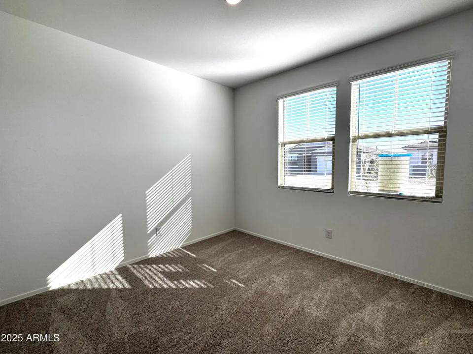 Real Estate Picture 3