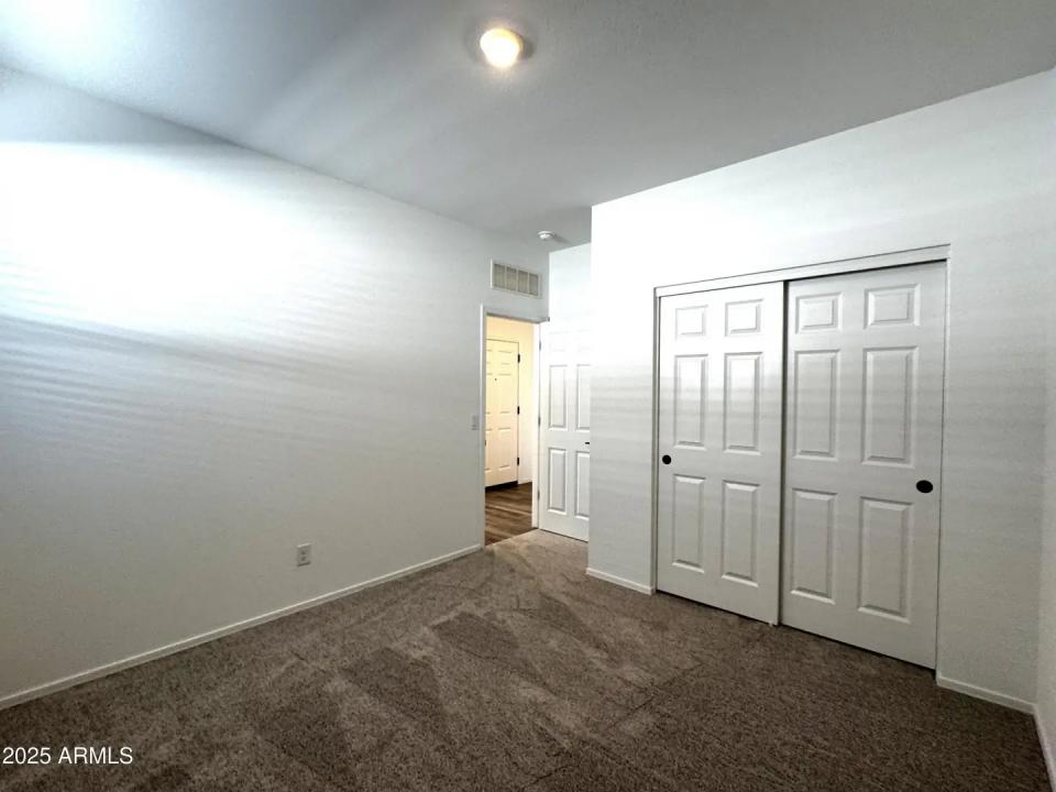 Real Estate Picture 6