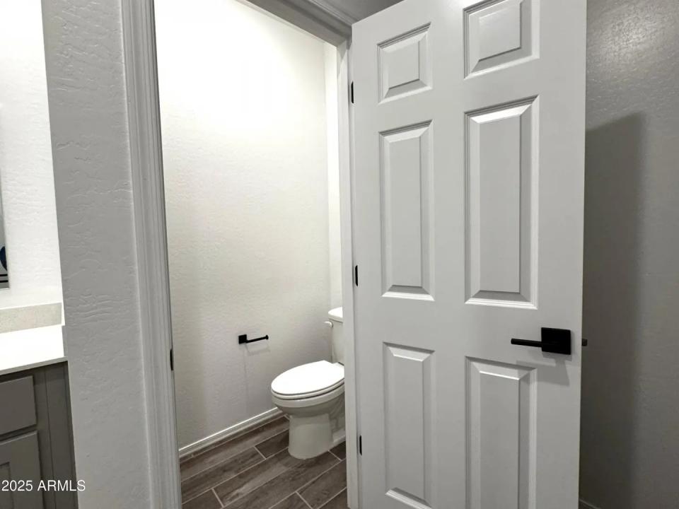 Real Estate Picture 19