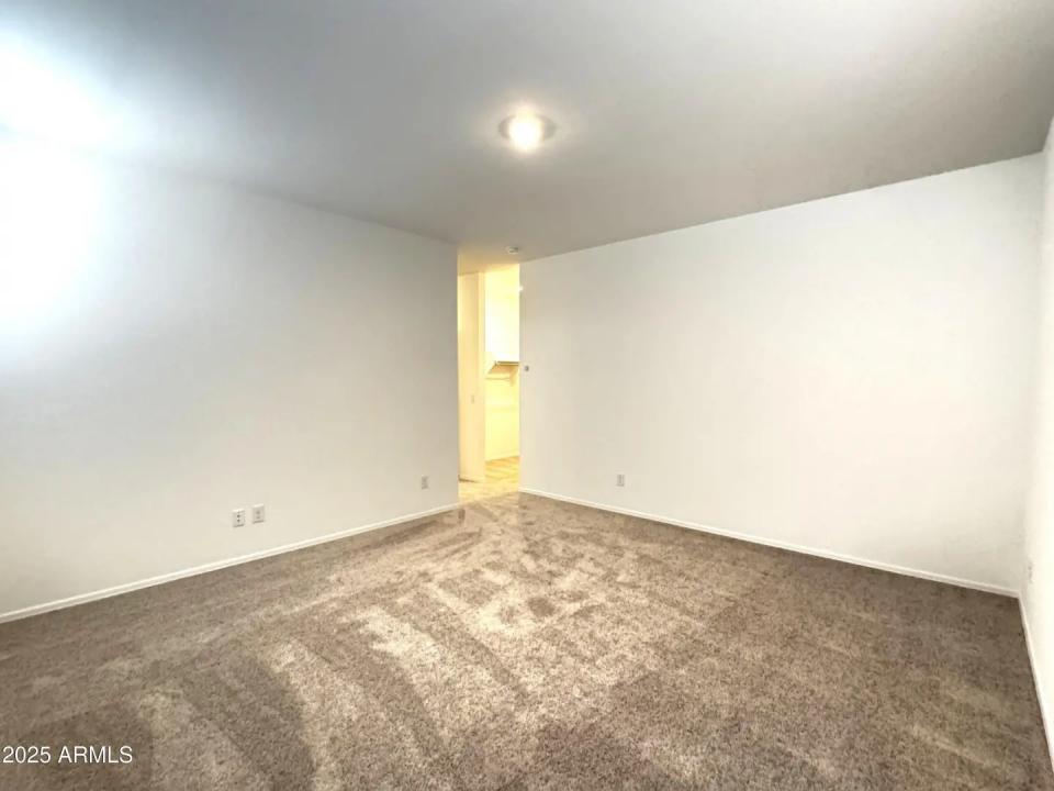 Real Estate Picture 22