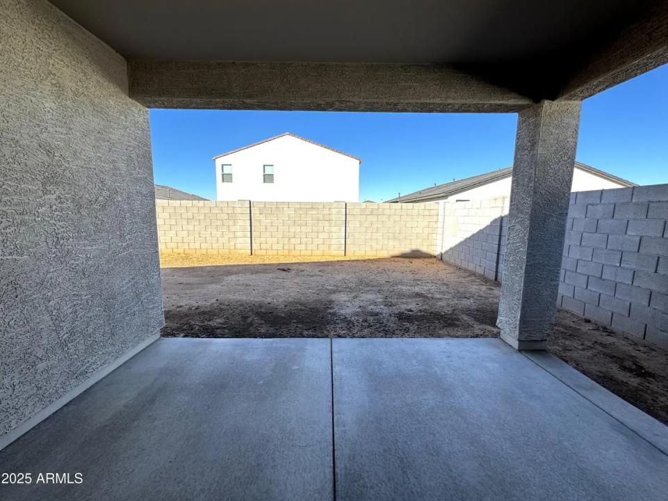 Real Estate Picture 24