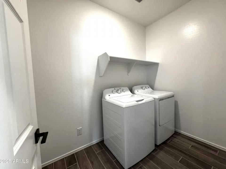 Real Estate Picture 26