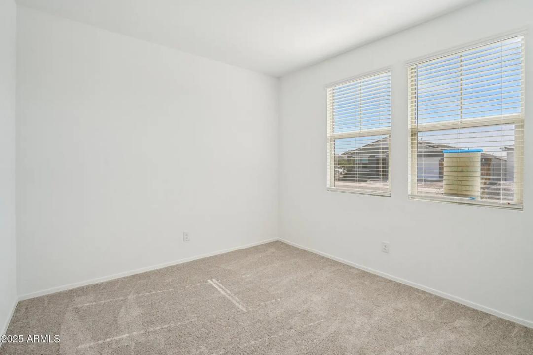 Real Estate Picture 15