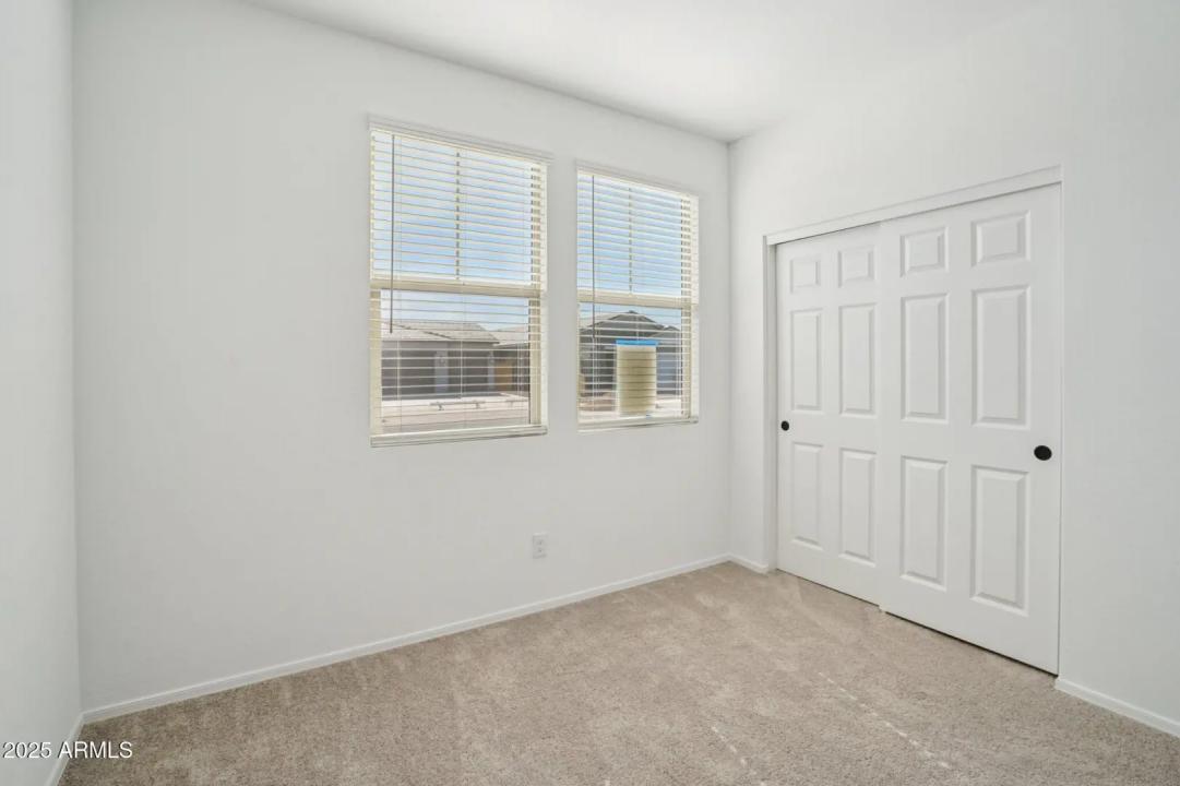 Real Estate Picture 16