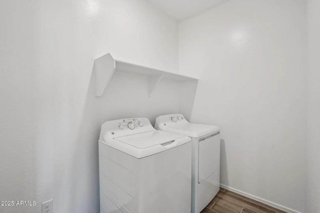 Real Estate Picture 20