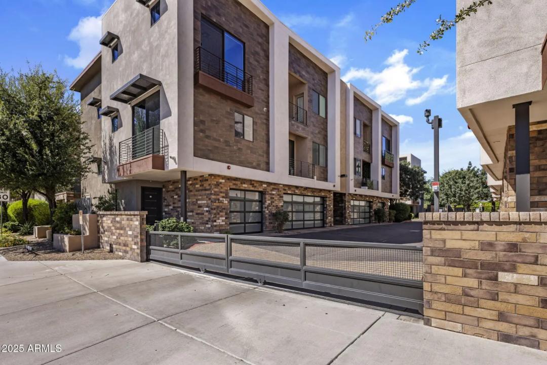 Real Estate Picture 2