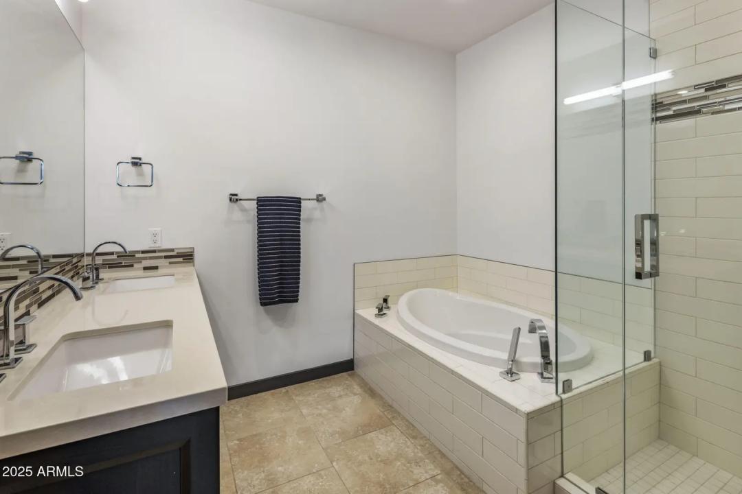 Real Estate Picture 13