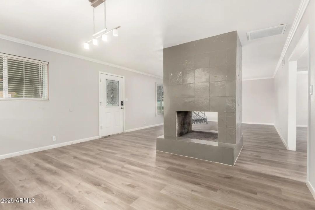 Real Estate Picture 5